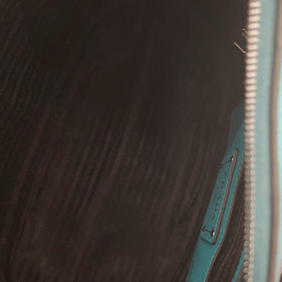 Prada bag - Picture 13 of 16